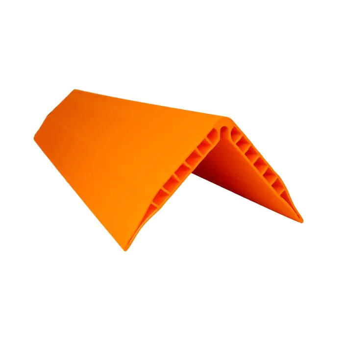 Kantenschutz orange 180x180 mm - 800 aus PE-Kunststoff (Doppelstegplatte /  12 Rippen)